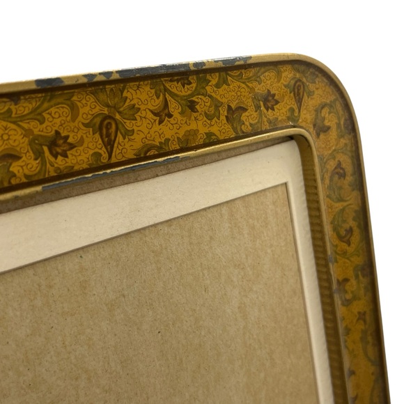 Vintage Yellow Enamel Floral Swivel Back Picture Frame, Rectangular 9x7" - Picture 9 of 10